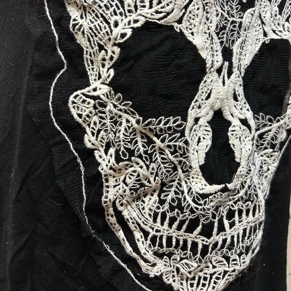 2/$20❤️- SHIRT | Women’s The Classic shirt size medium - Picture 3 of 6